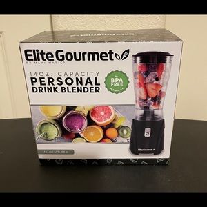 Personal drink blender
